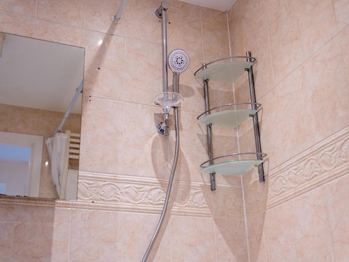 Luxury 2 Bed Apartment - Near Heathrow, Legoland, Windsor Slough Ngoại thất bức ảnh