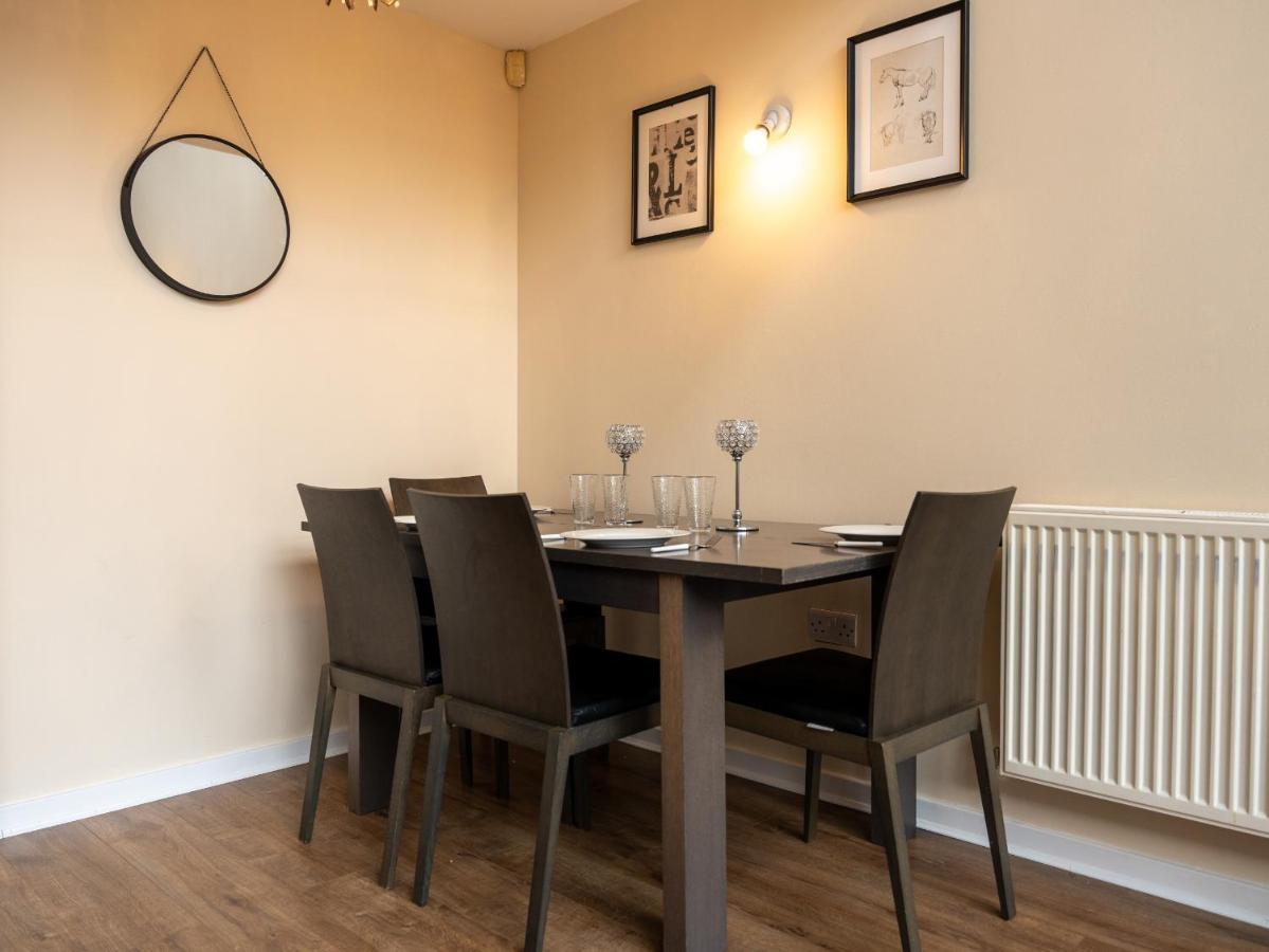 Luxury 2 Bed Apartment - Near Heathrow, Legoland, Windsor Slough Ngoại thất bức ảnh