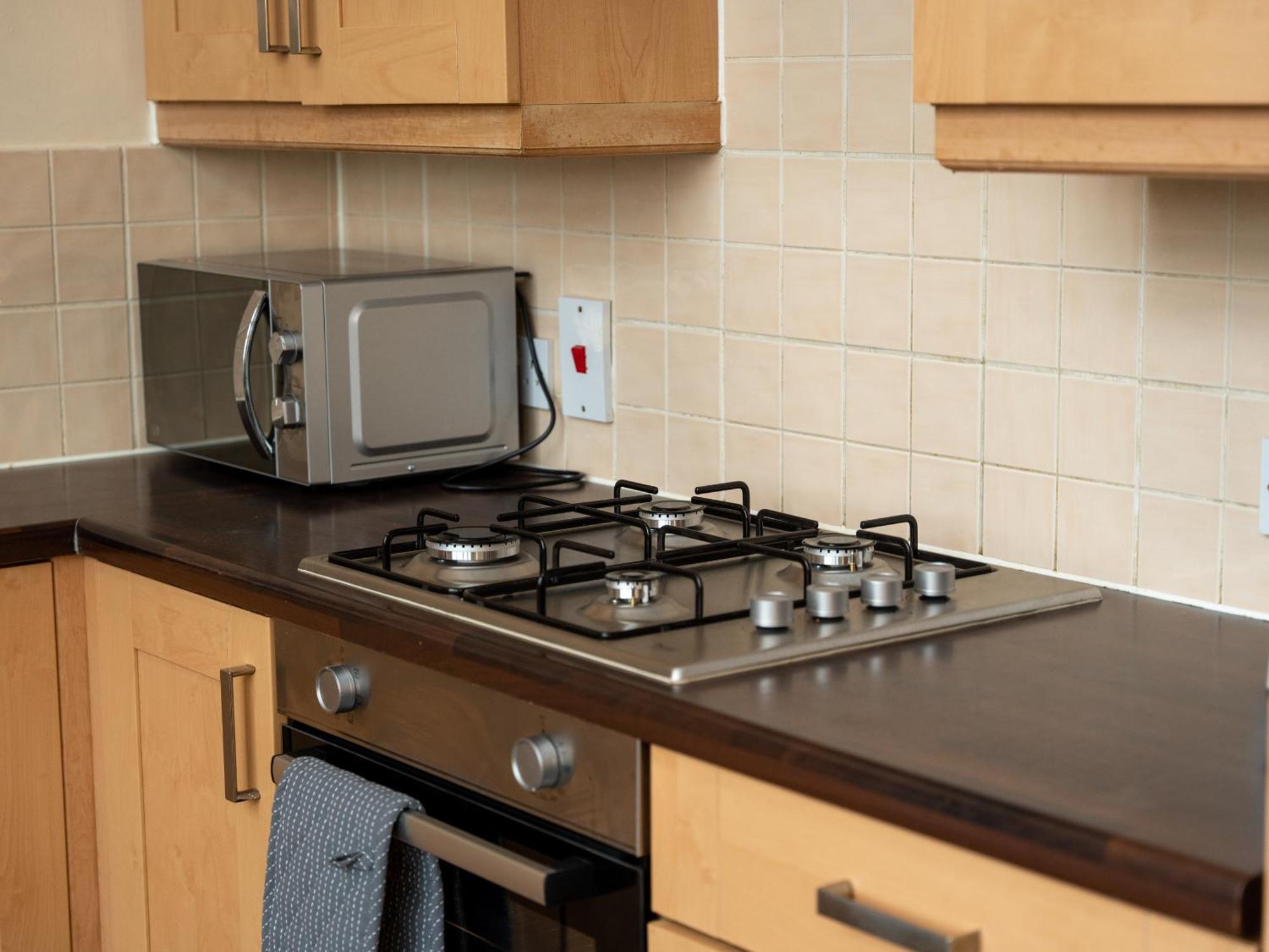 Luxury 2 Bed Apartment - Near Heathrow, Legoland, Windsor Slough Ngoại thất bức ảnh