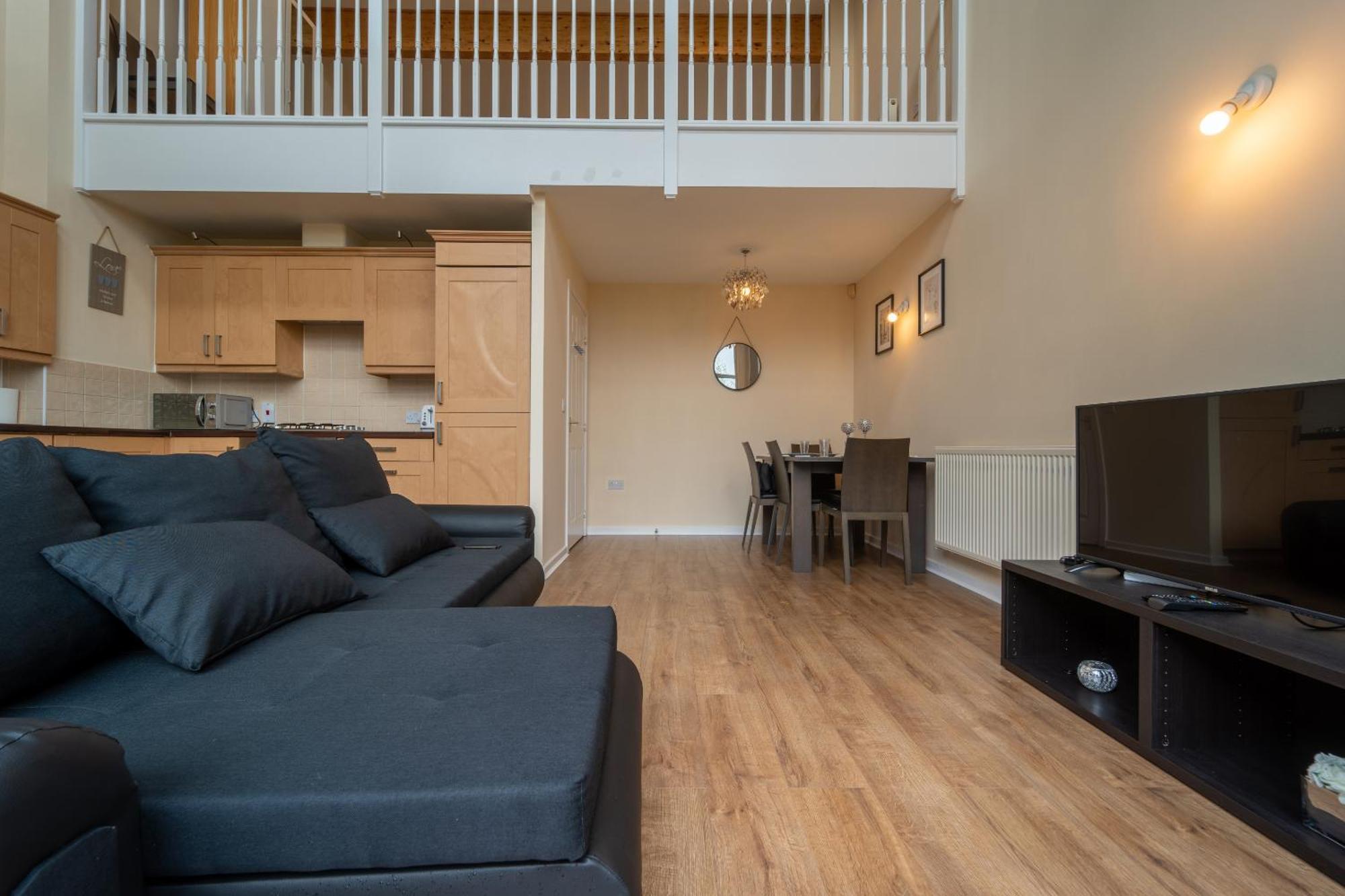 Luxury 2 Bed Apartment - Near Heathrow, Legoland, Windsor Slough Ngoại thất bức ảnh