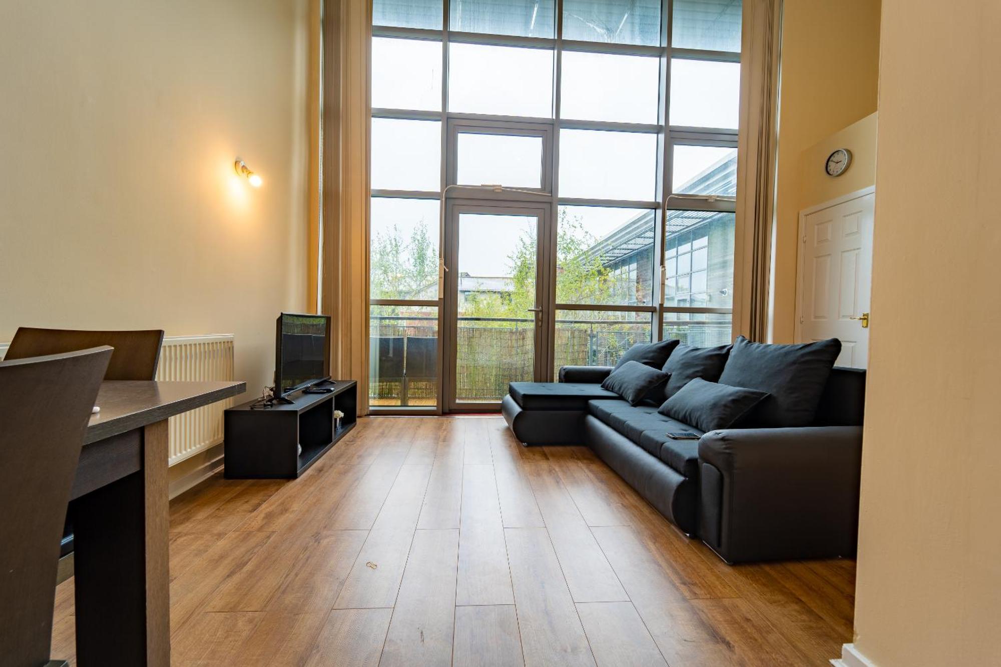 Luxury 2 Bed Apartment - Near Heathrow, Legoland, Windsor Slough Ngoại thất bức ảnh